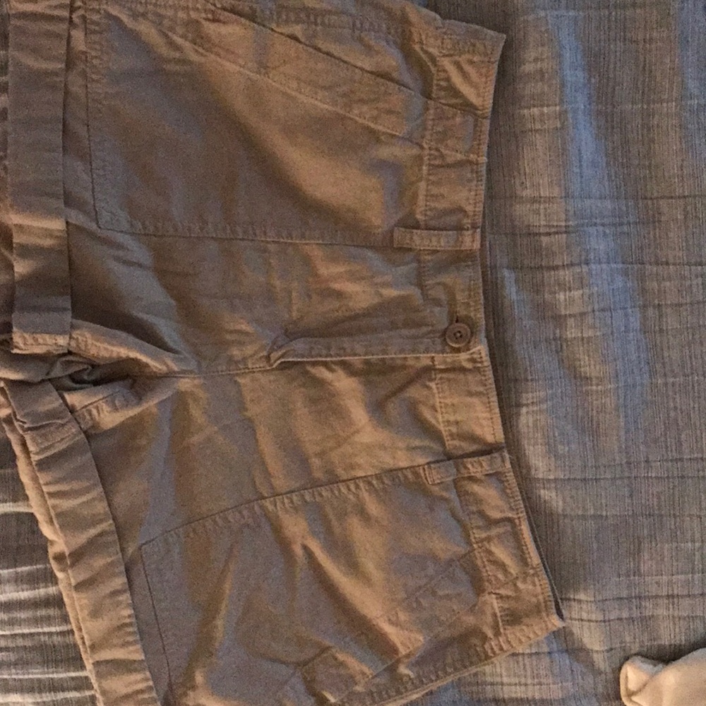 Loft cargo shorts size 4